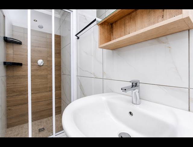 2 BEDROOM FREESTANDING TO LET IN MARLBORO GARDENS